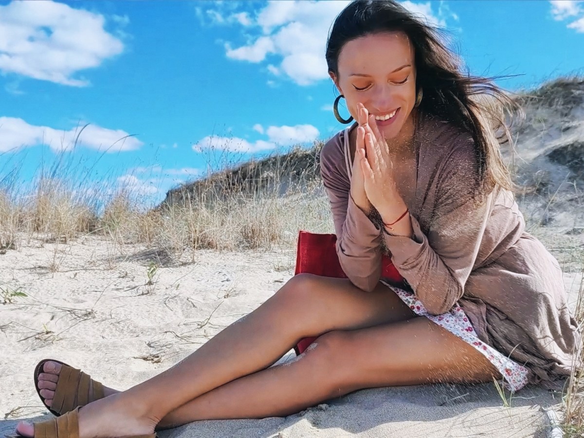 Ели Раданова представя новия си сингъл&nbsp;„Афера“